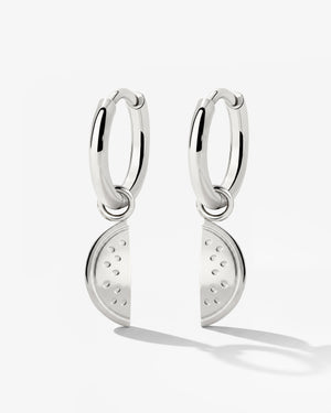 [[Color:Silver]]